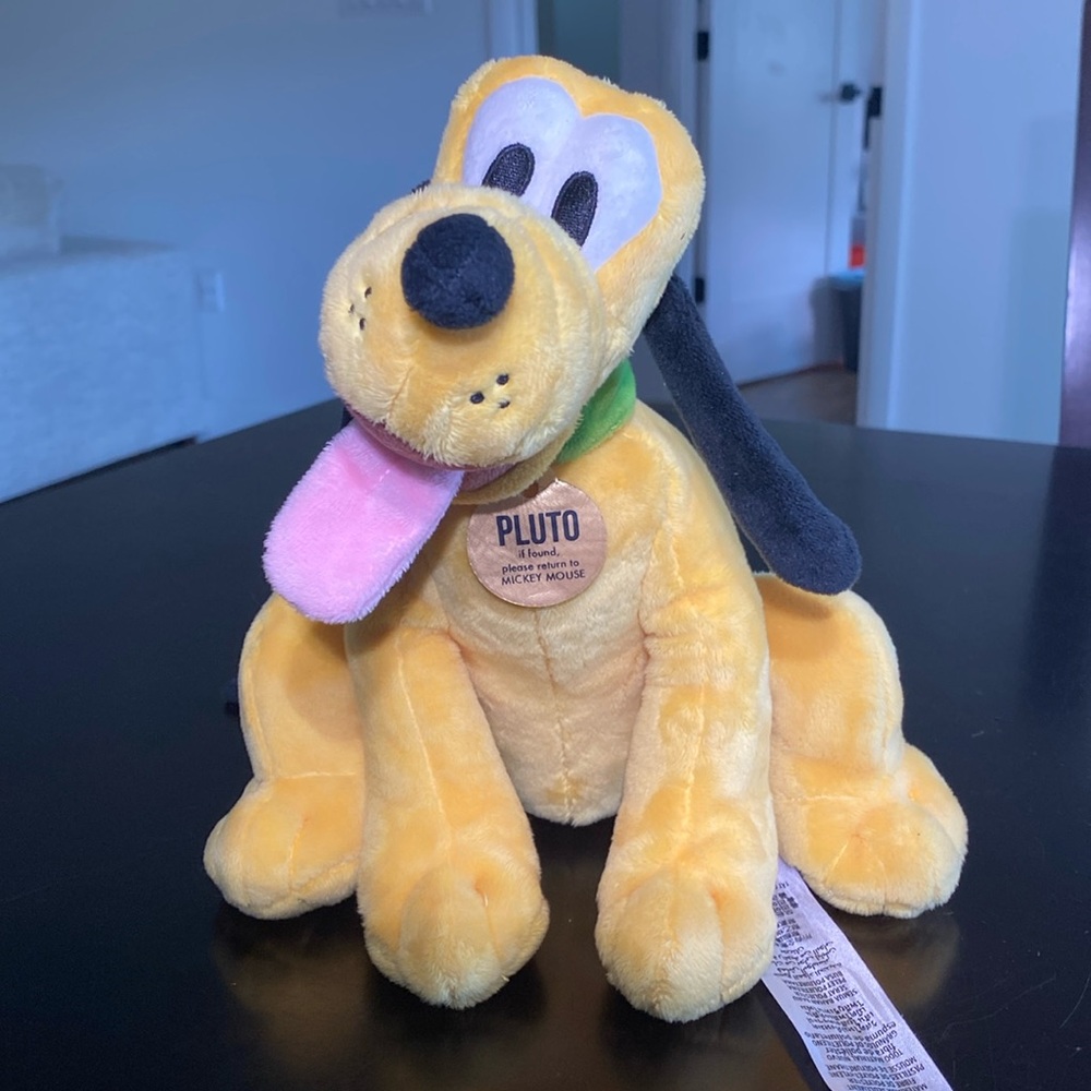 Disney Parks Resort Official Pluto Medium Soft Plush Toy